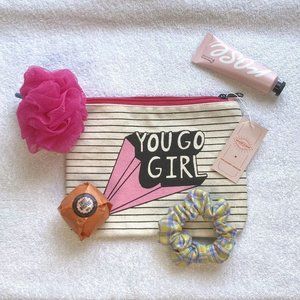 GO GIRL SELF-CARE GIFT SET